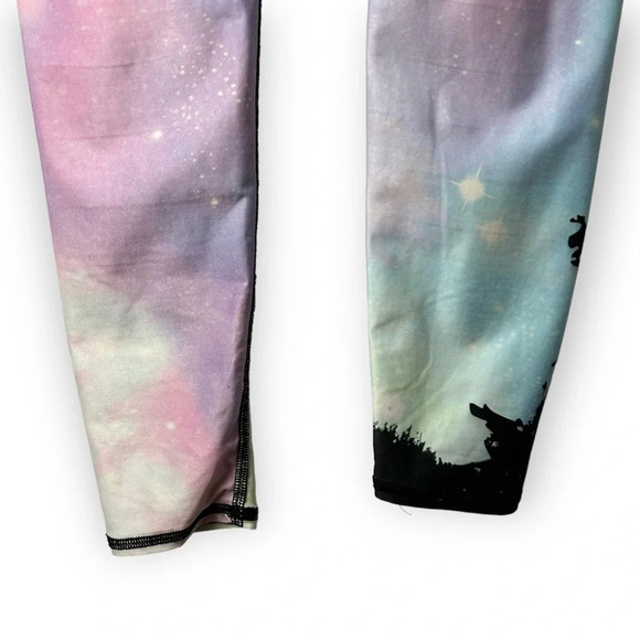 Teeki Northern Lights Pastel Skies Pine &  Reindeer Graphic Yoga Leggings M - Picture 7 of 9